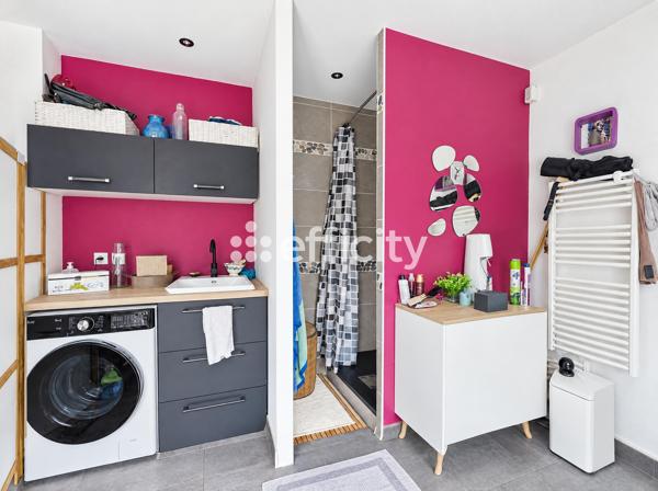 Maison
         8 pièces
        - 256 m² Exclusivité 439 000 €*