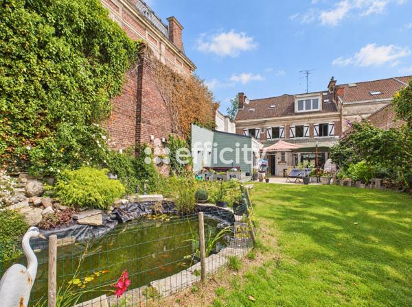 Maison
         8 pièces
        - 256 m² Exclusivité 439 000 €*