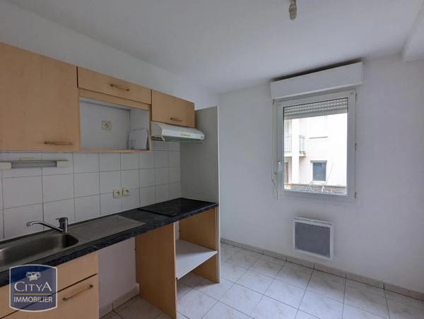 Appartement à louer 3 pièces 65.93m² Carcassonne (11000)