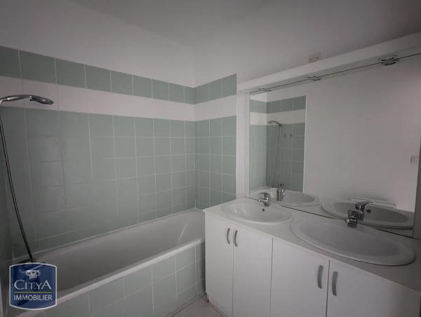 Appartement à louer 3 pièces 65.93m² Carcassonne (11000)
