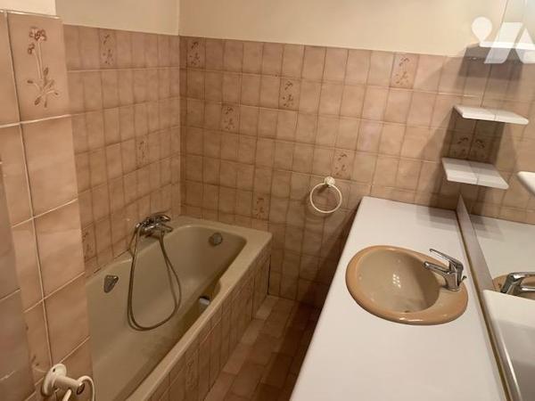 APPARTEMENT DEUX PIECES AVENUE AGRIMONT