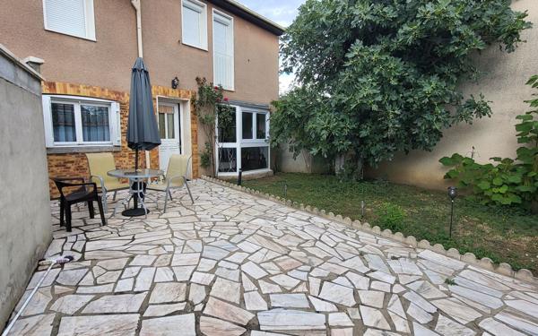 Maison à vendre    5 pièces • 118 m2 Saint-Fons