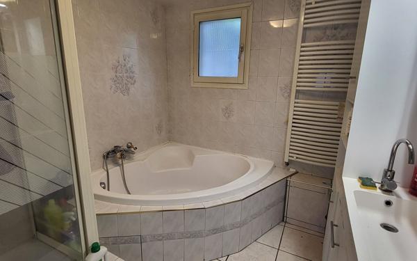 Maison à vendre    5 pièces • 118 m2 Saint-Fons