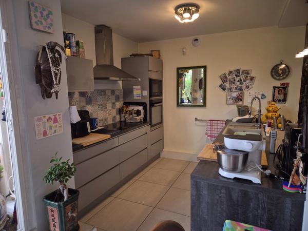 Appartement T5 de 102 m2 avec grande terrasse Sud, 1er étage, belle prestation