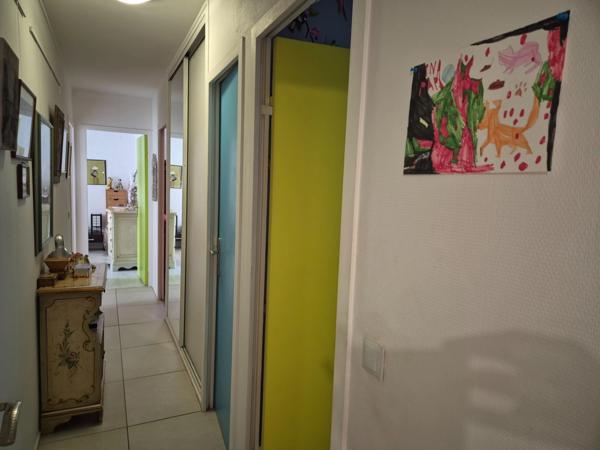 Appartement T5 de 102 m2 avec grande terrasse Sud, 1er étage, belle prestation