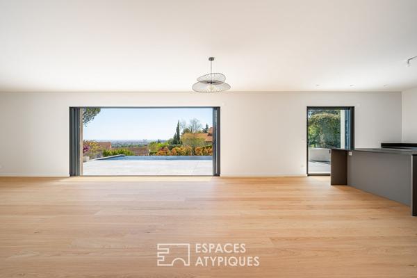 Contemporaine avec vue sur lyon et piscine à debordement