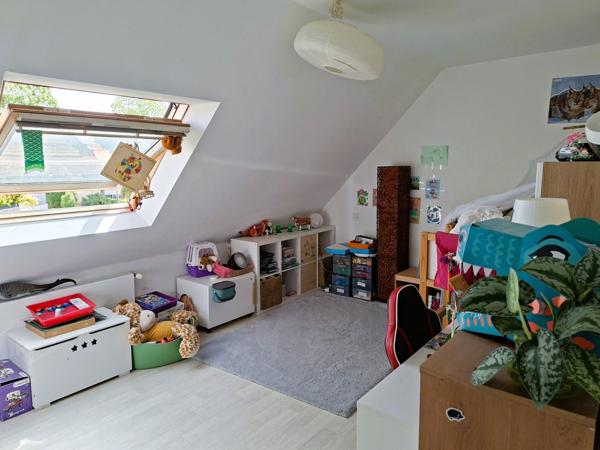 Maison type 5 - 4 chambres - garage - parking