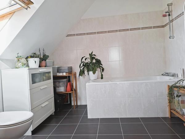 Maison type 5 - 4 chambres - garage - parking