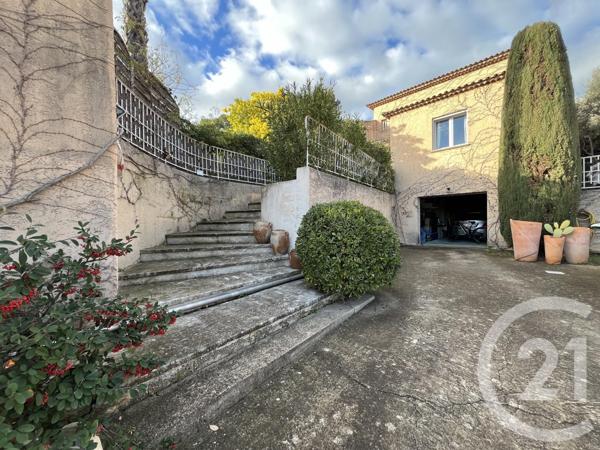 Maison à vendre  5 pièces - 156 m2 ST MITRE LES REMPARTS - 13