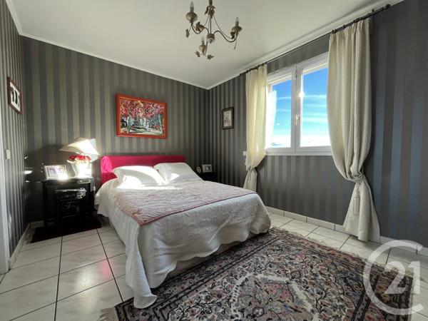 Maison à vendre  5 pièces - 156 m2 ST MITRE LES REMPARTS - 13