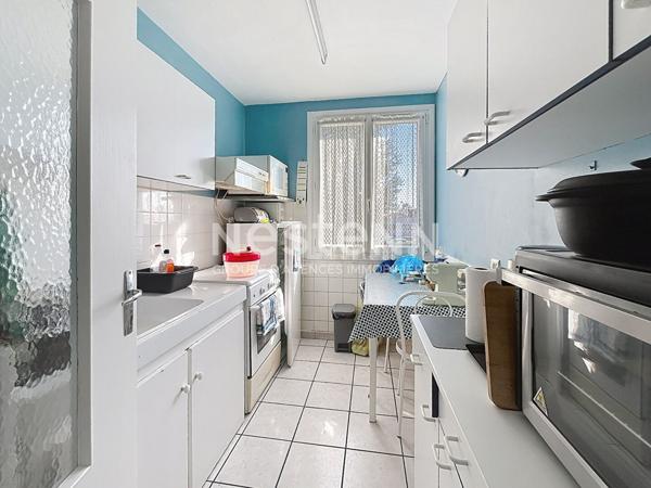 Appartement Fontenay-le-comte 3 pièces deux chambres, premier étage, cave; garage