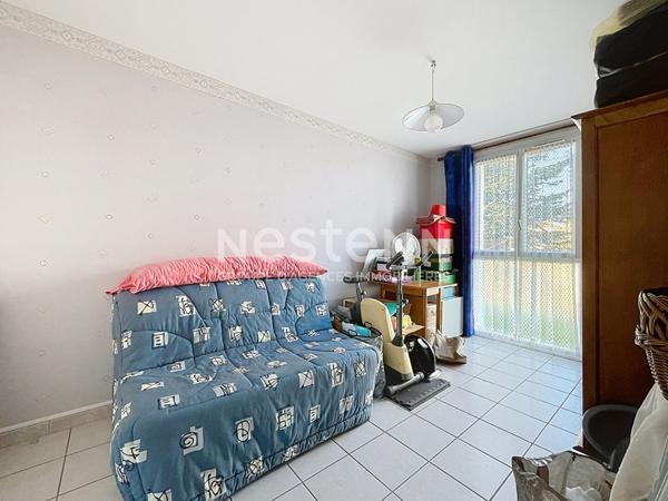 Appartement Fontenay-le-comte 3 pièces deux chambres, premier étage, cave; garage