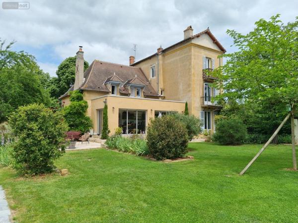 Grande propriété à vendre à Marcigny en Saône-et-Loire (71110), ref : 20322