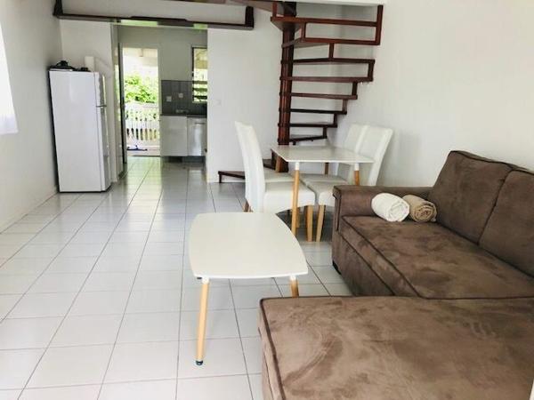 Appartement à louer    1 pièce •  Les Abymes