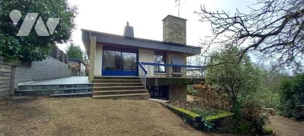 Exclusivement à l'Etude, Maison d'architecte offrant 260 m² habitables. - De plain-pied : entré...