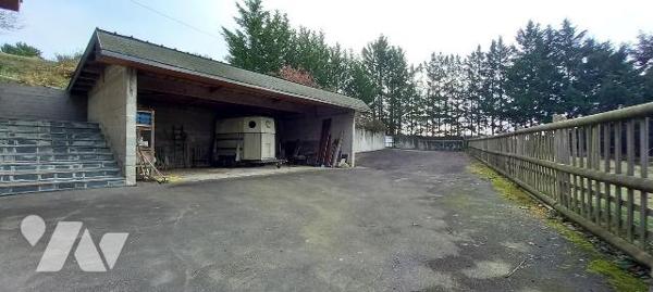 Exclusivement à l'Etude, Maison d'architecte offrant 260 m² habitables. - De plain-pied : entré...