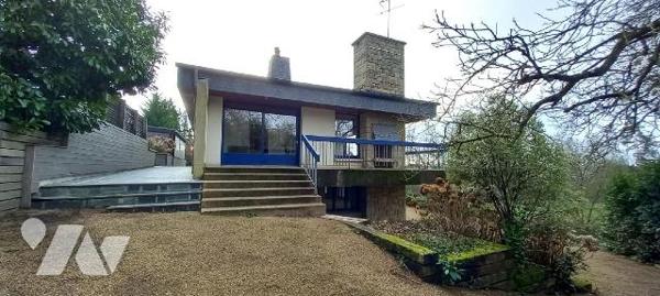 Exclusivement à l'Etude, Maison d'architecte offrant 260 m² habitables. - De plain-pied : entré...