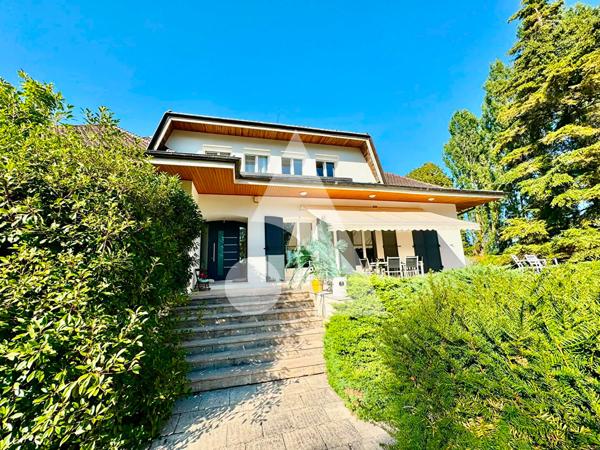 Maison 11 pièces 340 m2