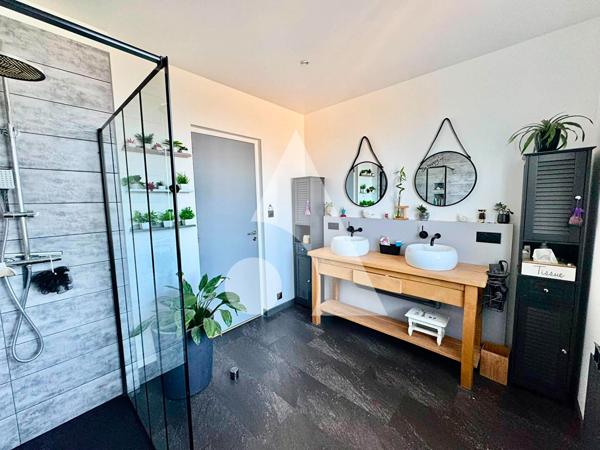 Maison 11 pièces 340 m2