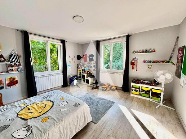 Maison 11 pièces 340 m2