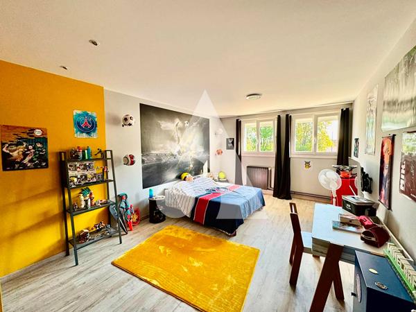 Maison 11 pièces 340 m2