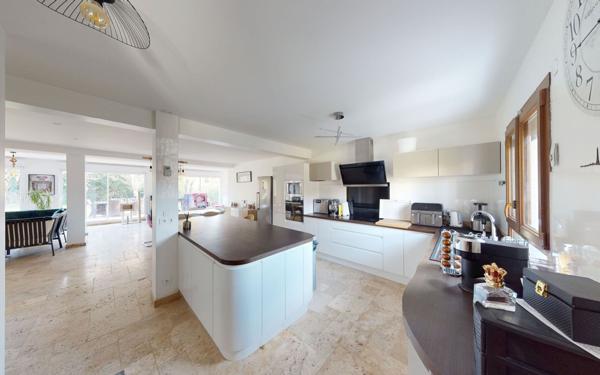 Maison à vendre    6 pièces •  Bailly-Romainvilliers