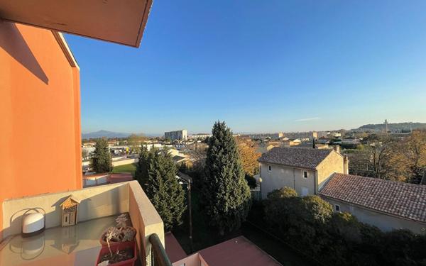 Appartement à vendre    4 pièces •  Orange