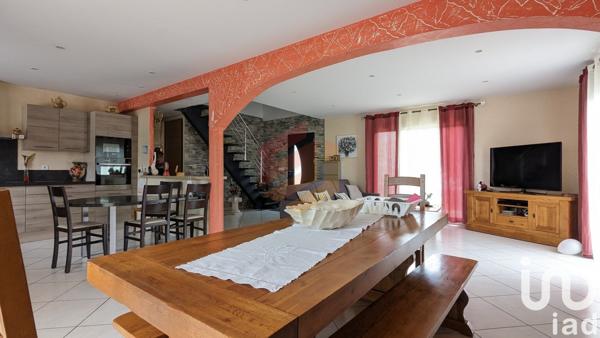 Maison 7 pièces de 191 m² à Aiserey (21110)