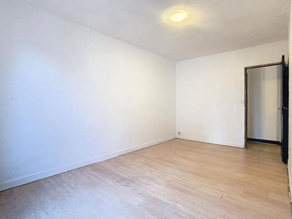 APPARTEMENT T2 - A RENOVER - 50.28M² - UNE CHAMBRE - 60000 BEAUVAIS