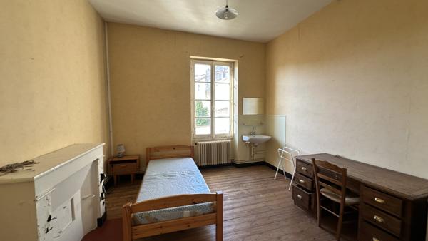 Ancien couvent coeur de ville Saint-Jean-d'Angély (17400)