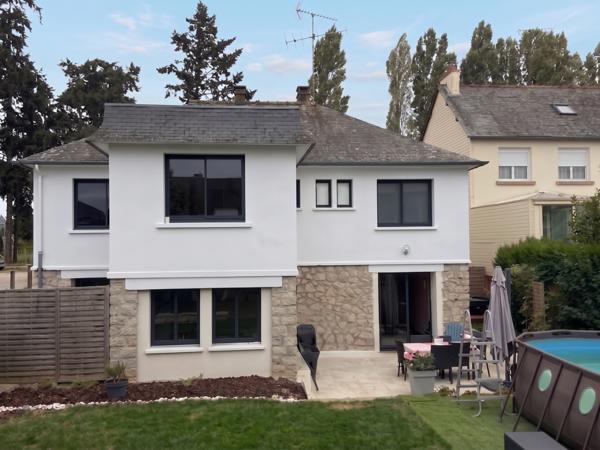 Maison Familiale de 155 m² avec 5 Chambres – Saint-Berthevin