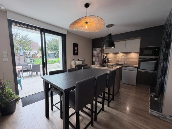 Maison Familiale de 155 m² avec 5 Chambres – Saint-Berthevin