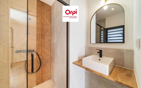 Maison à vendre    4 pièces • 90 m2 Saint-Paul