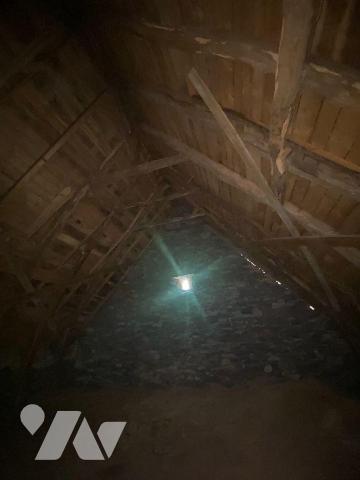 A vendre commune du VIGEAN (CANTAL), dans un hameau calme mais à proximité de la ville de Mauri...