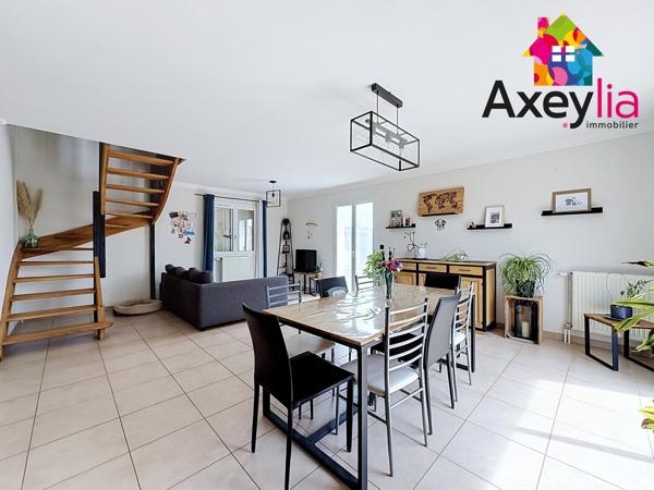 A VENDRE - SECTEUR MONTBRISON - Maison familiale 138 m² de 2006