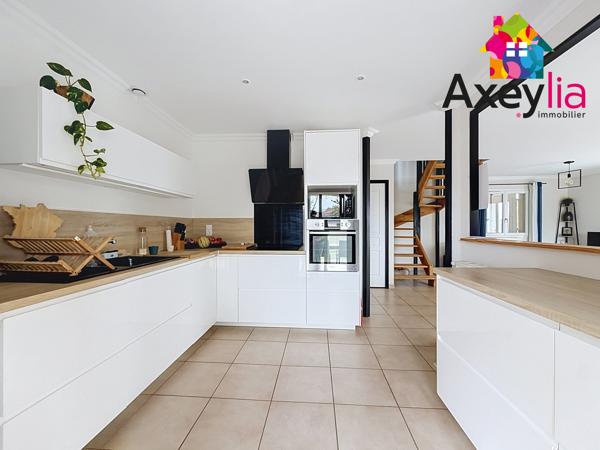 A VENDRE - SECTEUR MONTBRISON - Maison familiale 138 m² de 2006