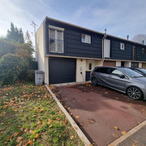 Maison 3 chambres 5 pièce(s) 83,35 m2 Secteur le Louvres 95