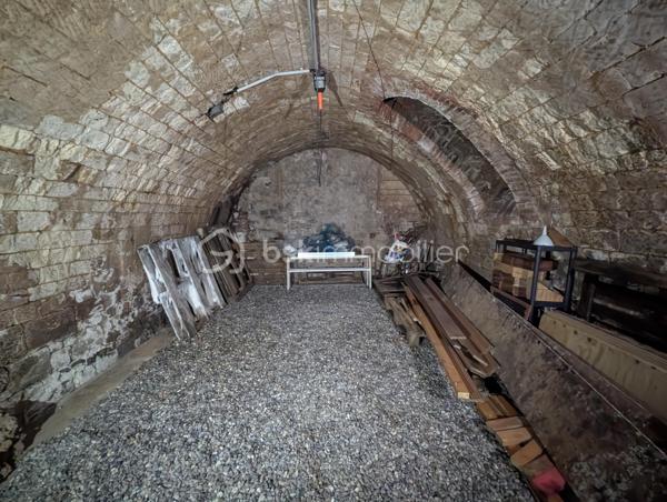 Local d activites de 129 m²