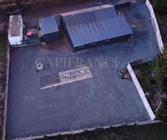 Local Artisanal 140m² + Terrain 700m² - Accès RN12 & Proche Fournisseurs à louer PLOUISY (22)