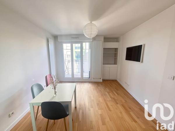 Location appartement 2 pièces 41 m² Puteaux