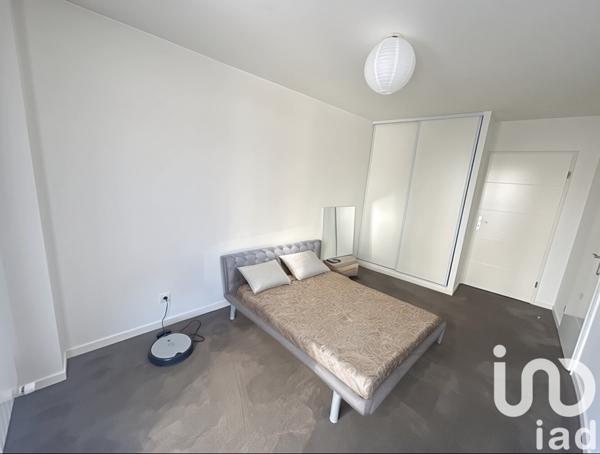 Location appartement 2 pièces 41 m² Puteaux