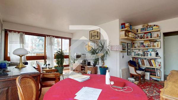 Vente                                                      Appartement
                        
                     4 pièces                      77 m2                     à Le Chesnay-Rocquencourt