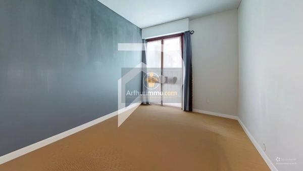 Vente                                                      Appartement
                        
                     4 pièces                      77 m2                     à Le Chesnay-Rocquencourt