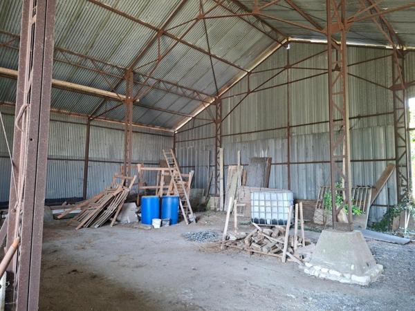Hangar 225 m² à vendre proche chilleurs-aux-Bois
