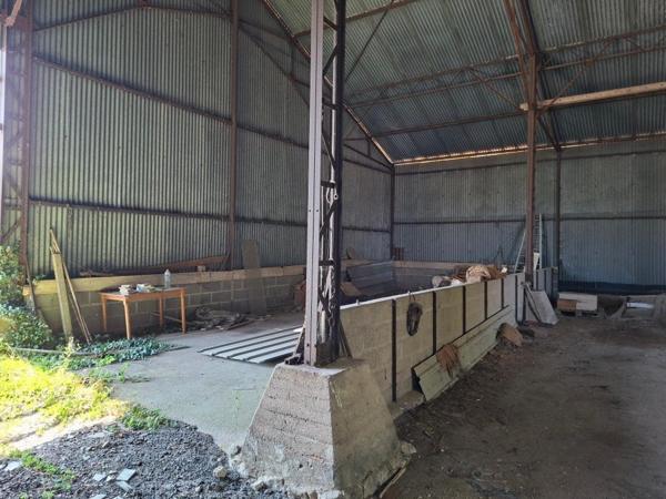 Hangar 225 m² à vendre proche chilleurs-aux-Bois