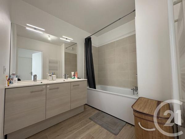 Appartement F3 à vendre  3 pièces - 57,33 m 2   MEAUX  - 77