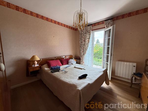 Vente Maison110 m² - 5 Pièces - SAINT AMAND MONTROND (18200)