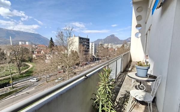 Appartement à vendre    4 pièces • 78,75 m2 Grenoble