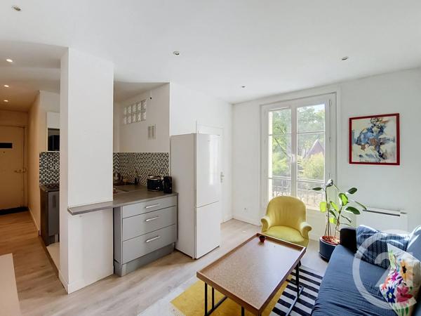 Appartement F2 à vendre  2 pièces - 37,03 m 2   ST DENIS  - 93