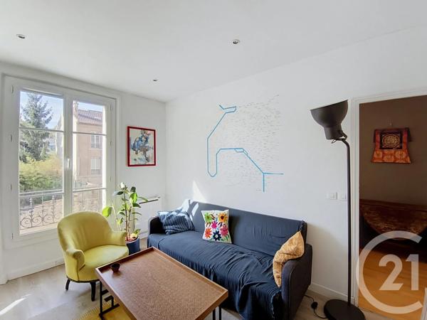 Appartement F2 à vendre  2 pièces - 37,03 m 2   ST DENIS  - 93